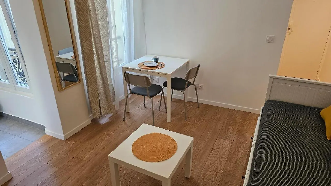 Appartamento Fantastic Renovated Studio In Parigi 0*,