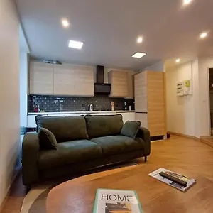 Moderne 2 5 Voyageurs Paris