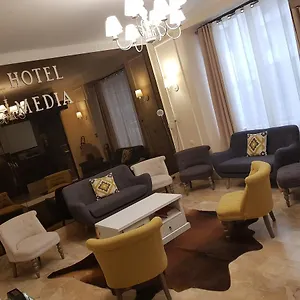 3* Hotel Media